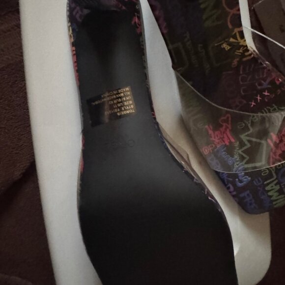 Fun and funky Torgeis New York Sandal! - Picture 3 of 8